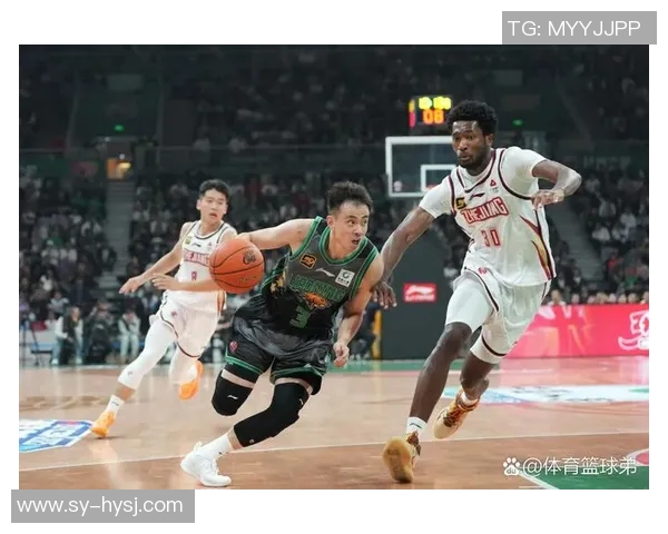 CBA精彩对决辽宁队挑战上海队全力争胜展现篮球魅力